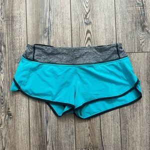 Lululemon Run: Speed Short *4-way Stretch Blue Tropics size 8